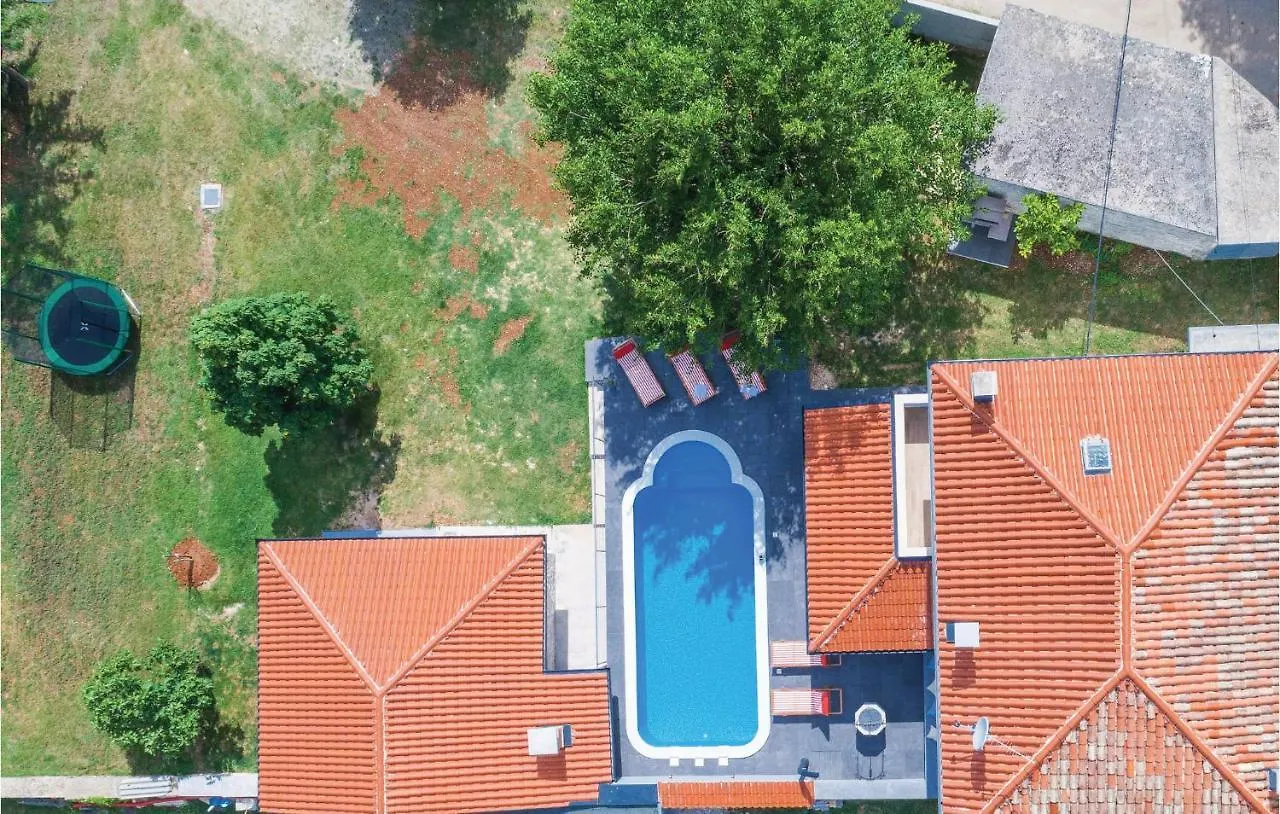 Pet Friendly Home In Manjadvorci With Wifi Holiday home