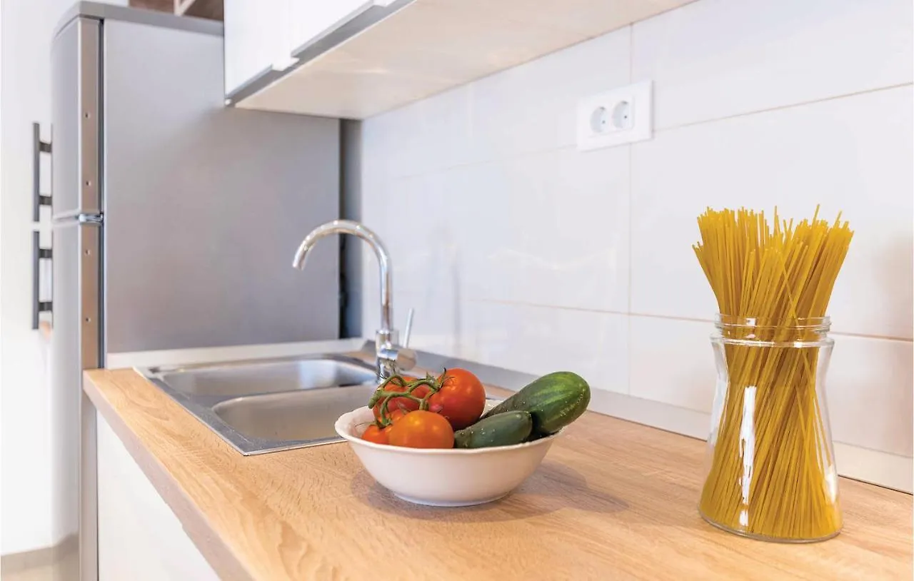 Holiday home Pet Friendly Home In Manjadvorci With Wifi