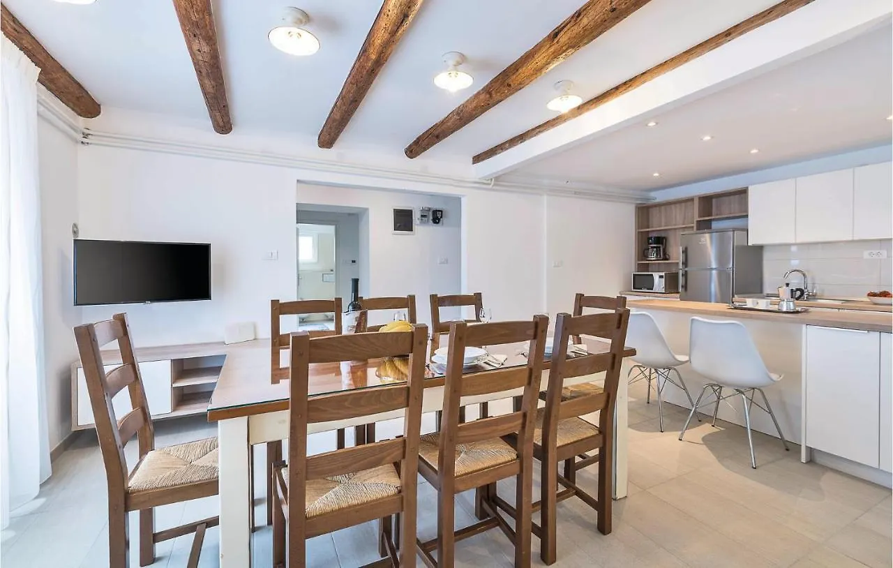 Pet Friendly Home In Manjadvorci With Wifi 0*,